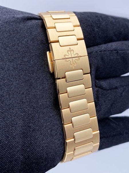 Patek Philippe Nautilus 7118/1R-010